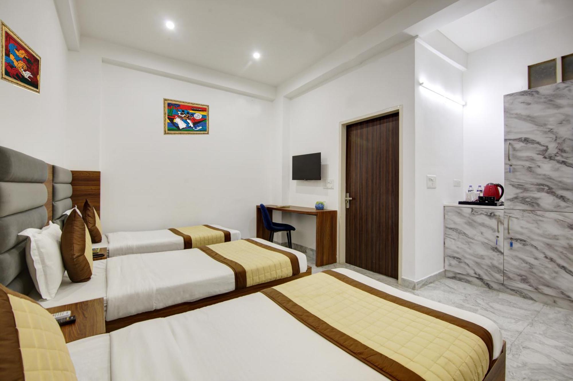 Hotel S B Inn - Near New Delhi Railway Station Paharganj Exterior foto