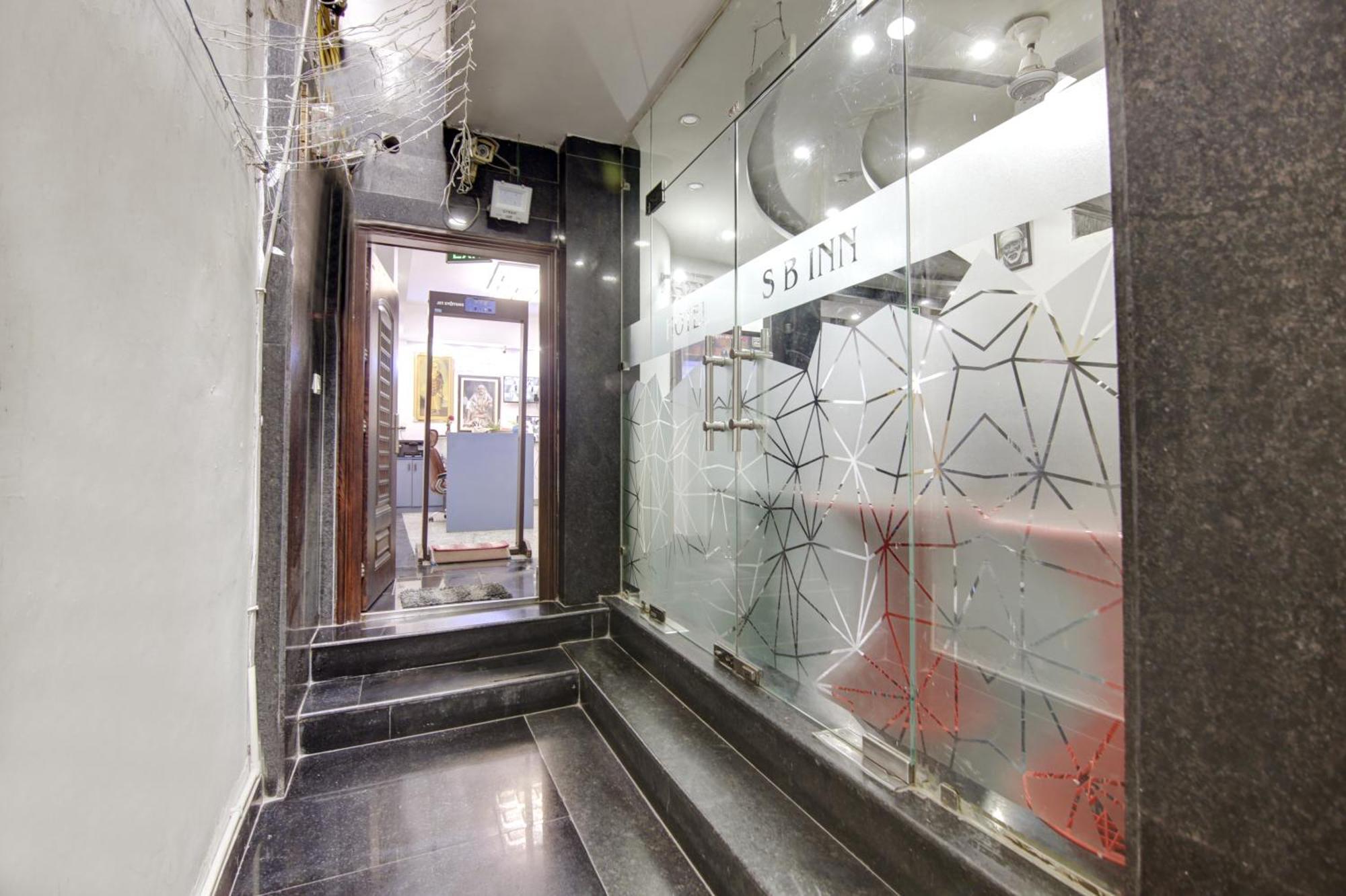 Hotel S B Inn - Near New Delhi Railway Station Paharganj Exterior foto