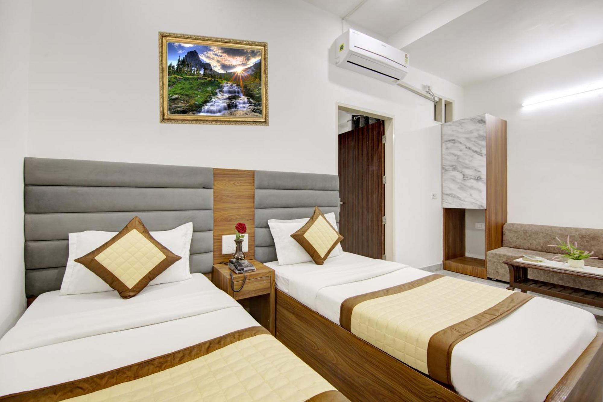 Hotel S B Inn - Near New Delhi Railway Station Paharganj Exterior foto